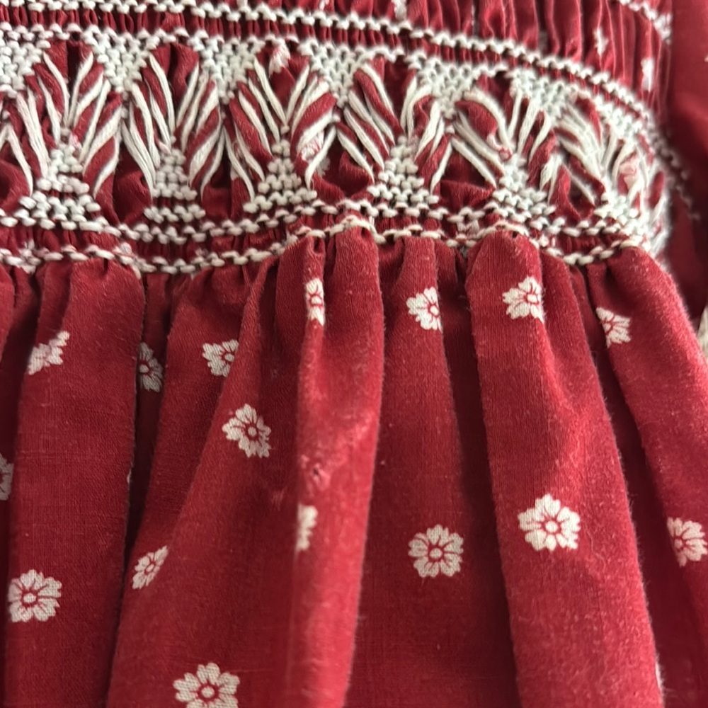 Vintage Red and White Smocked Dress with Peter Pan Collar - Picture 5 of 6